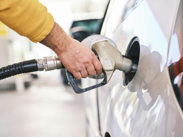 Flambée des prix de l’essence : la mesure inattendue qui pourrait changer la donne pour les automobilistes