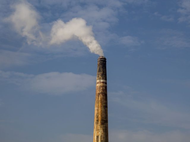 Depuis le Laboratoire sur les inégalités, pollution et réussite scolaire liées